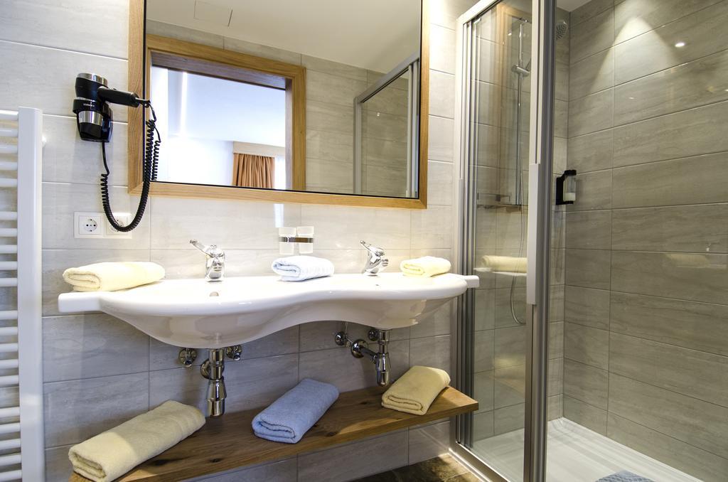 Hotel Garni Persutt Ишгль Экстерьер фото