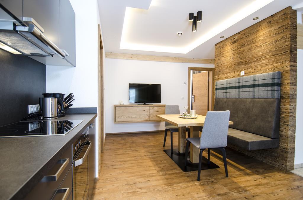 Hotel Garni Persutt Ишгль Экстерьер фото